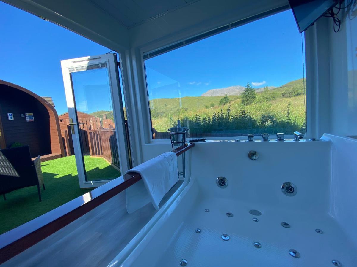 Highland Stays - Ben View Studio Pod & Jacuzzi Bath Fort William Ngoại thất bức ảnh